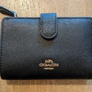 Coach Pebbled leather tri wallet
